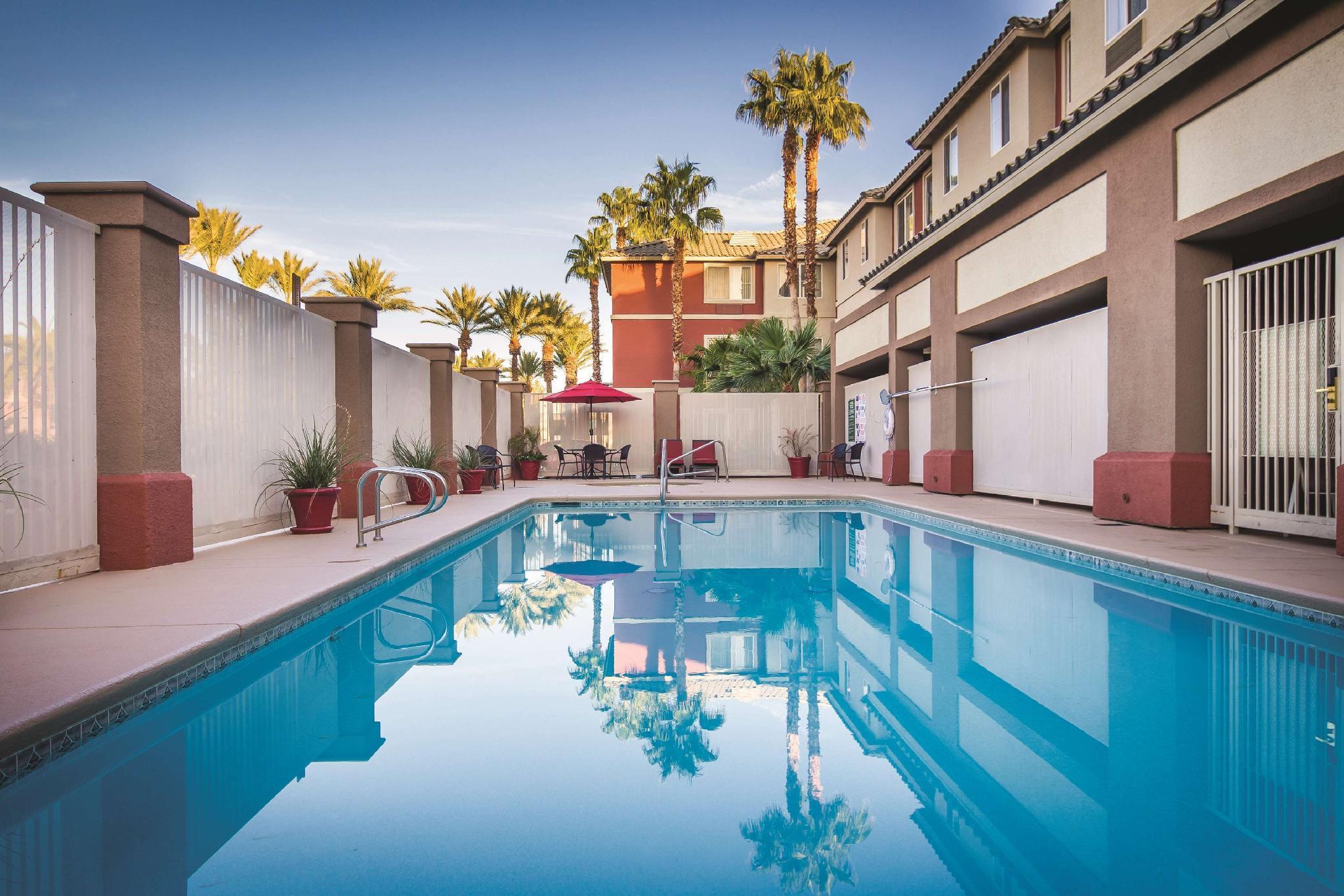 La Quinta By Wyndham Las Vegas Redrock/Summerlin Extérieur photo
