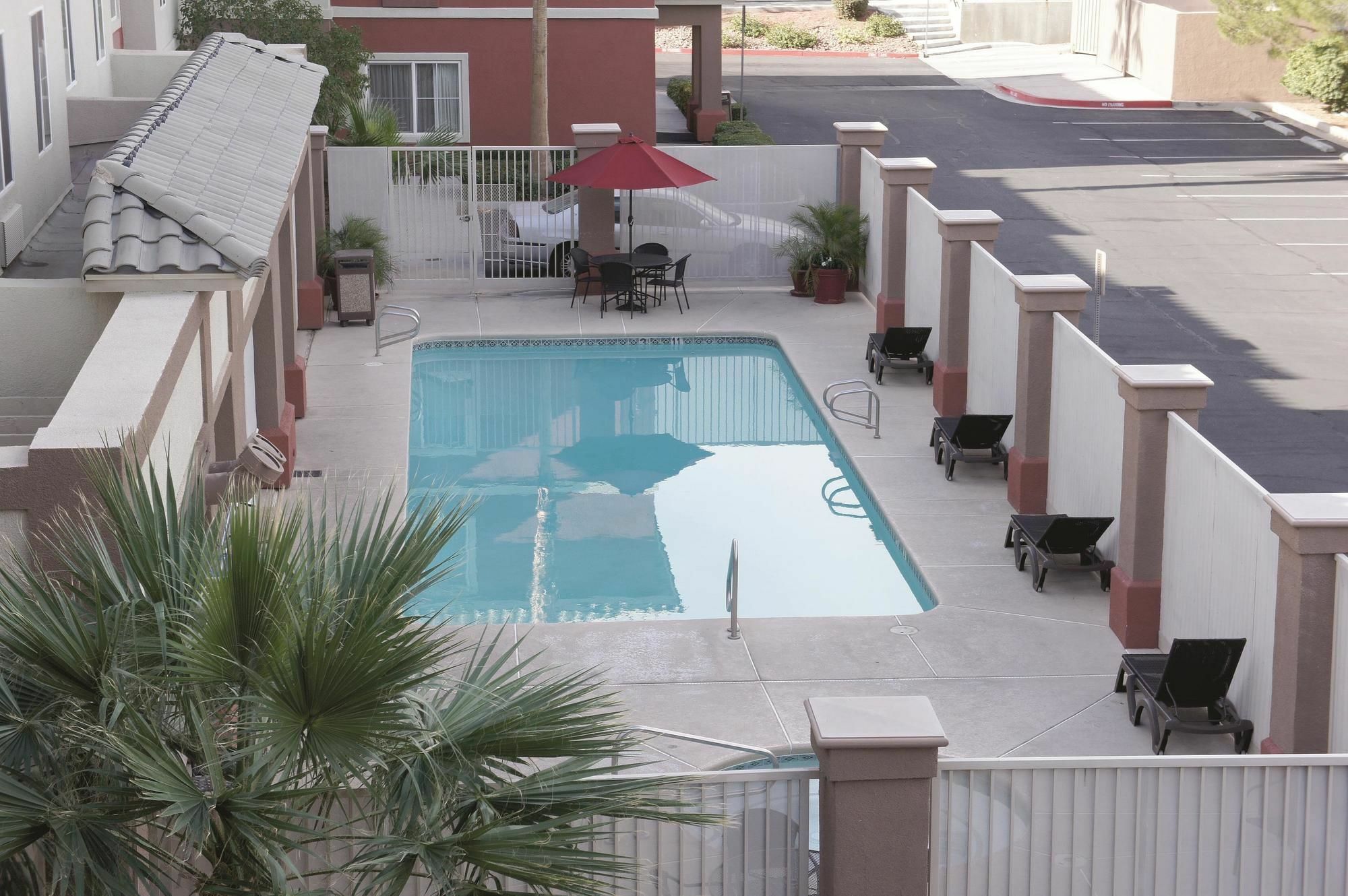 La Quinta By Wyndham Las Vegas Redrock/Summerlin Extérieur photo